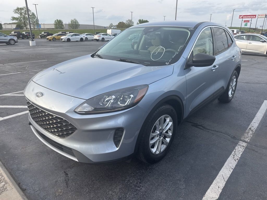 2022 FORD Escape
