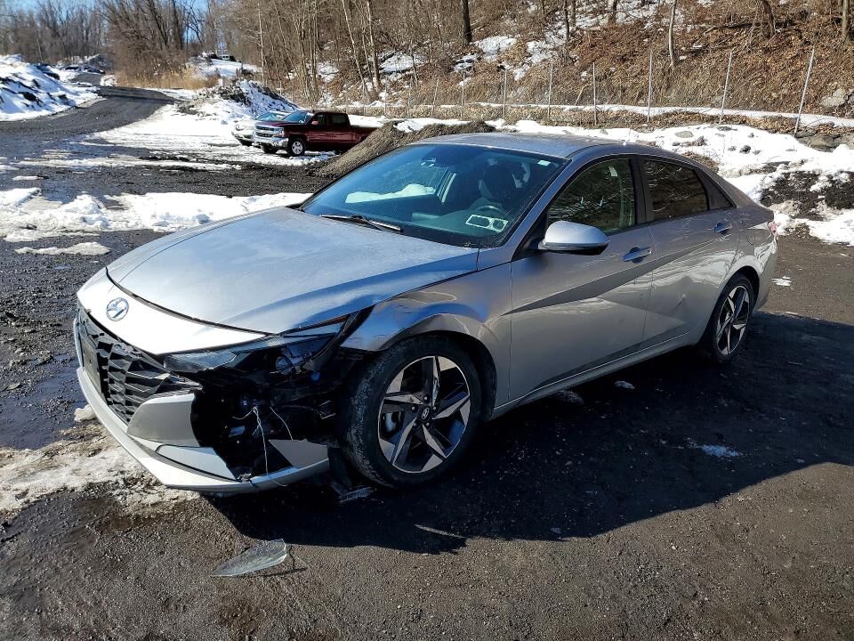 2023 HYUNDAI Elantra