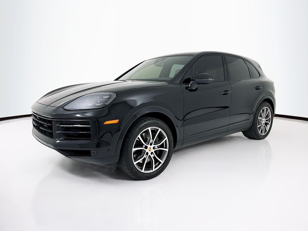 2024 PORSCHE Cayenne