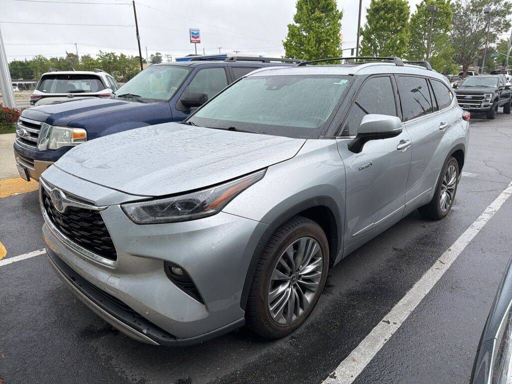 2021 TOYOTA Highlander