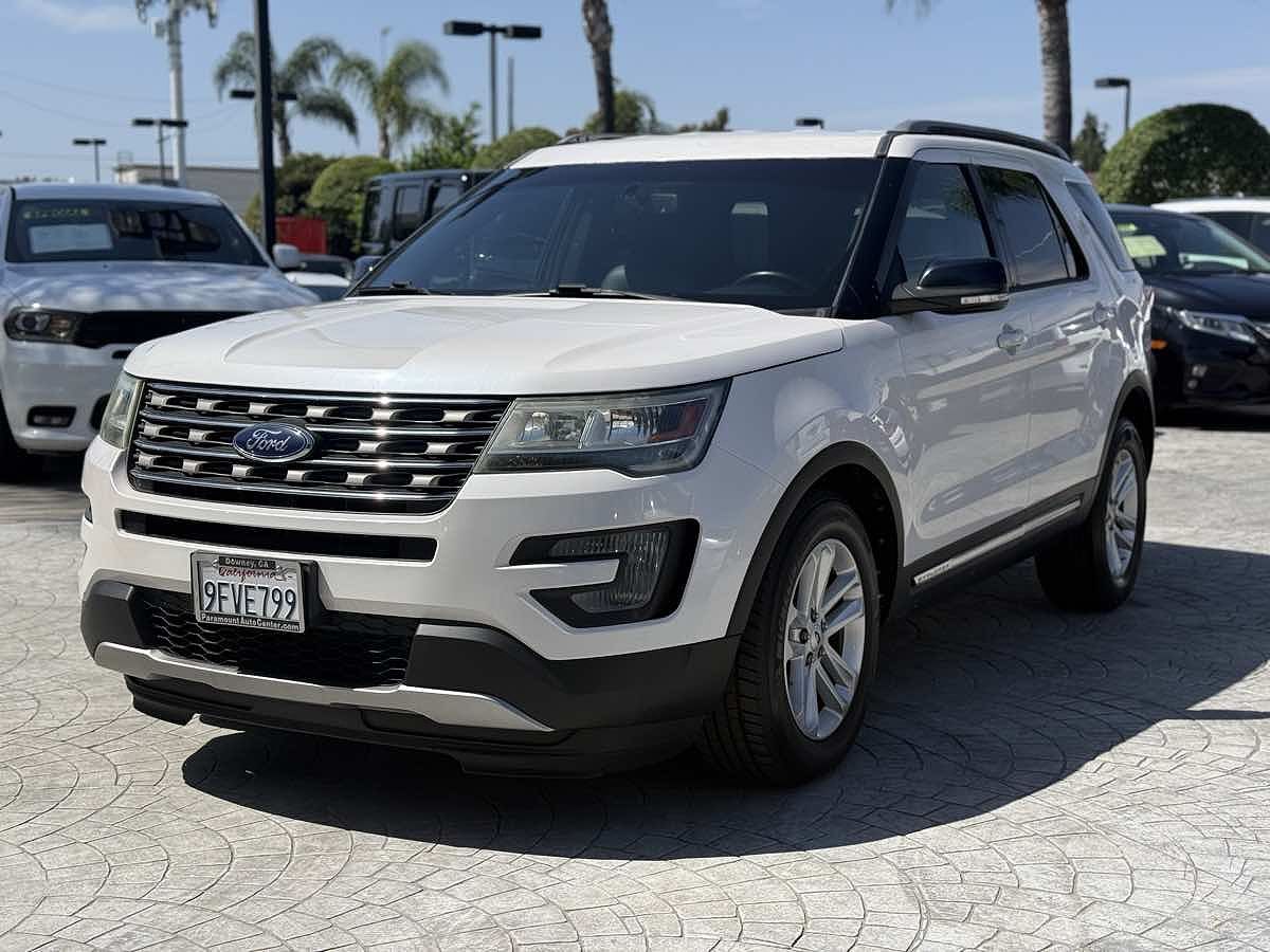2017 FORD Explorer