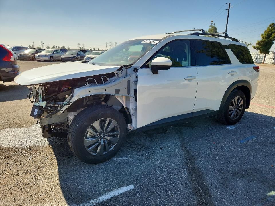 2024 NISSAN Pathfinder