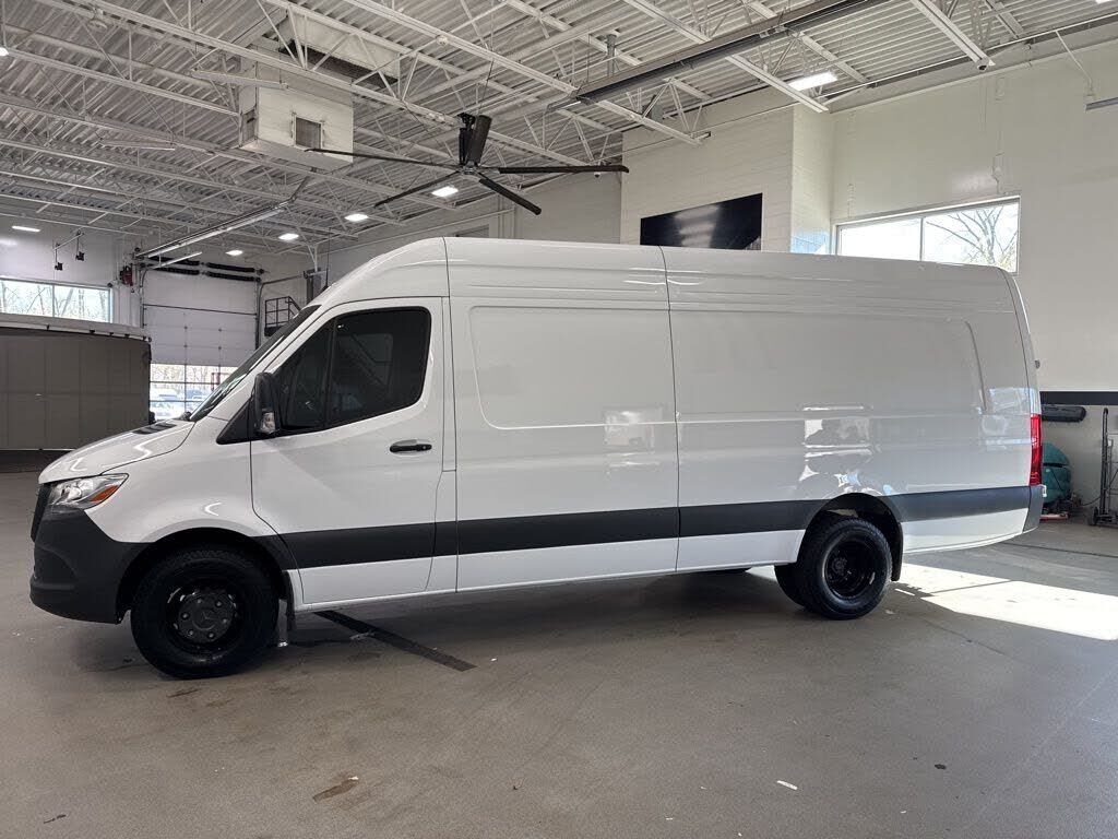 2025 MERCEDES-BENZ Sprinter