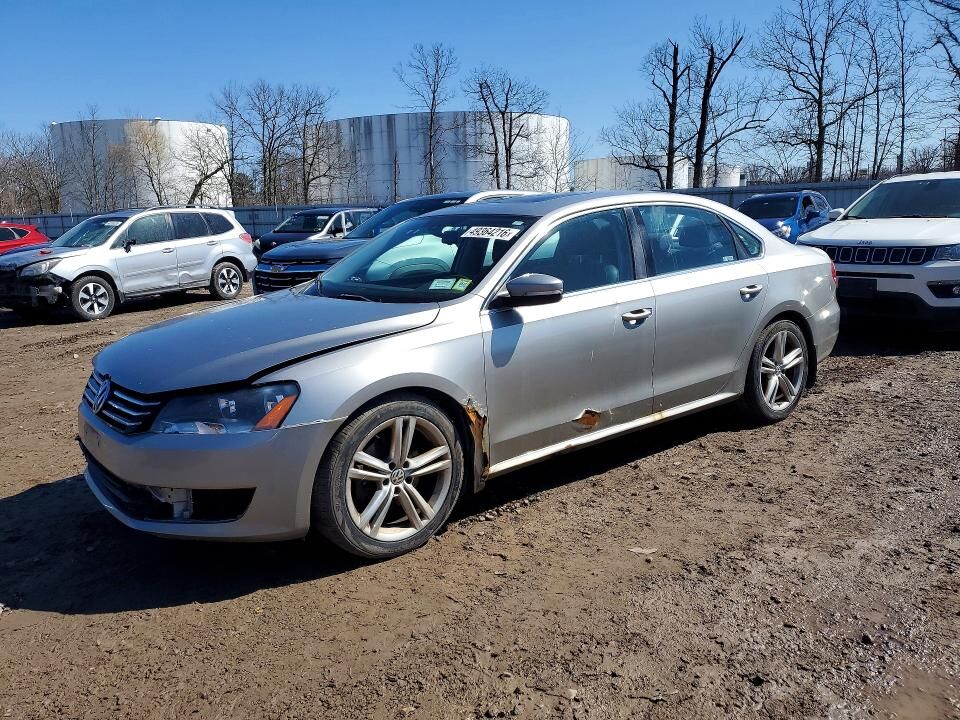 2014 VOLKSWAGEN Passat