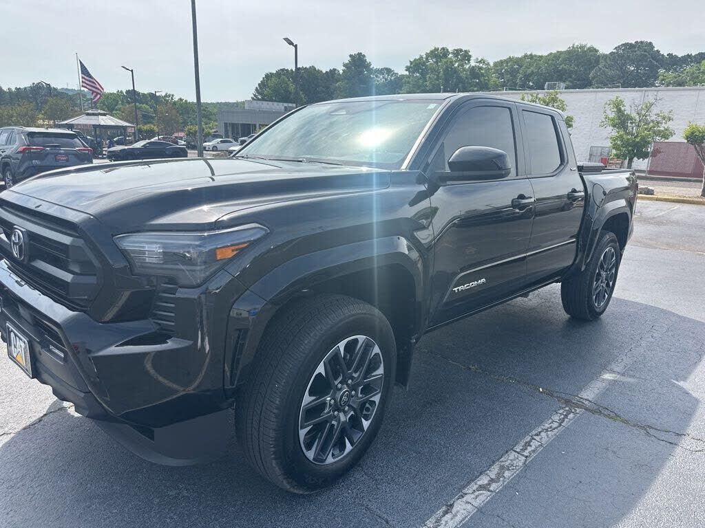 2024 TOYOTA Tacoma