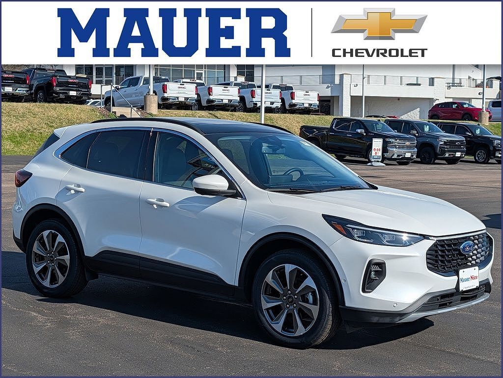 2024 FORD Escape