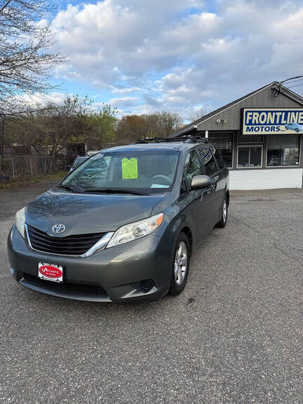 2013 TOYOTA Sienna