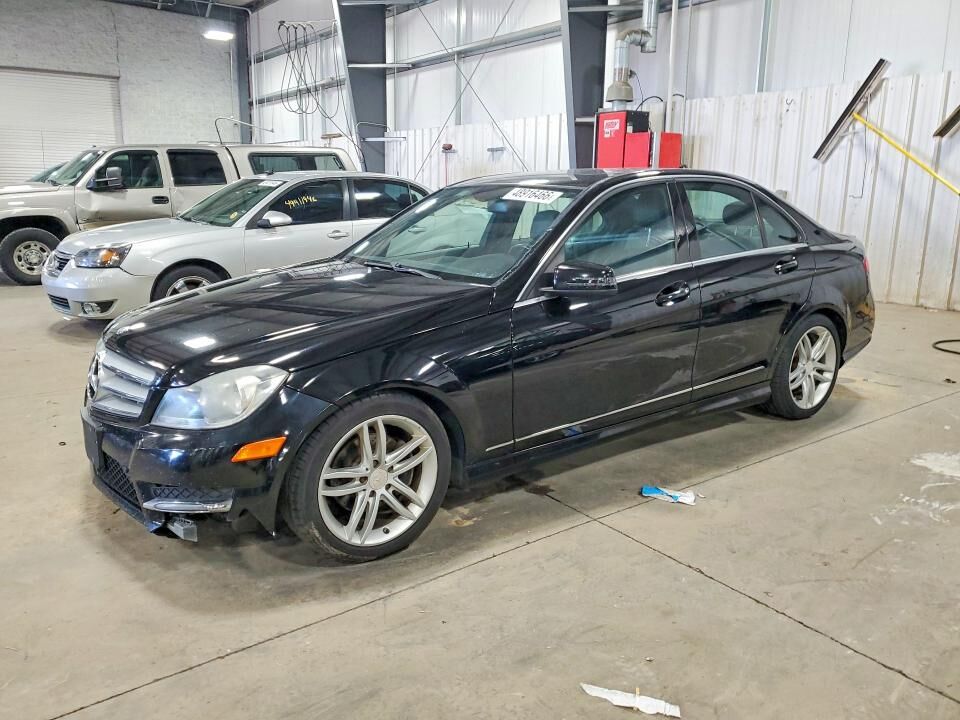 2012 MERCEDES-BENZ C-Class