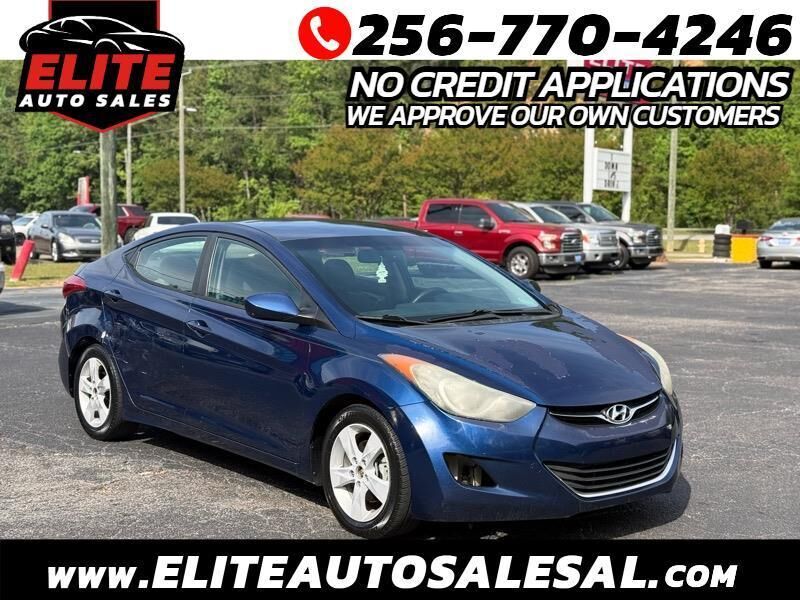 2013 HYUNDAI Elantra