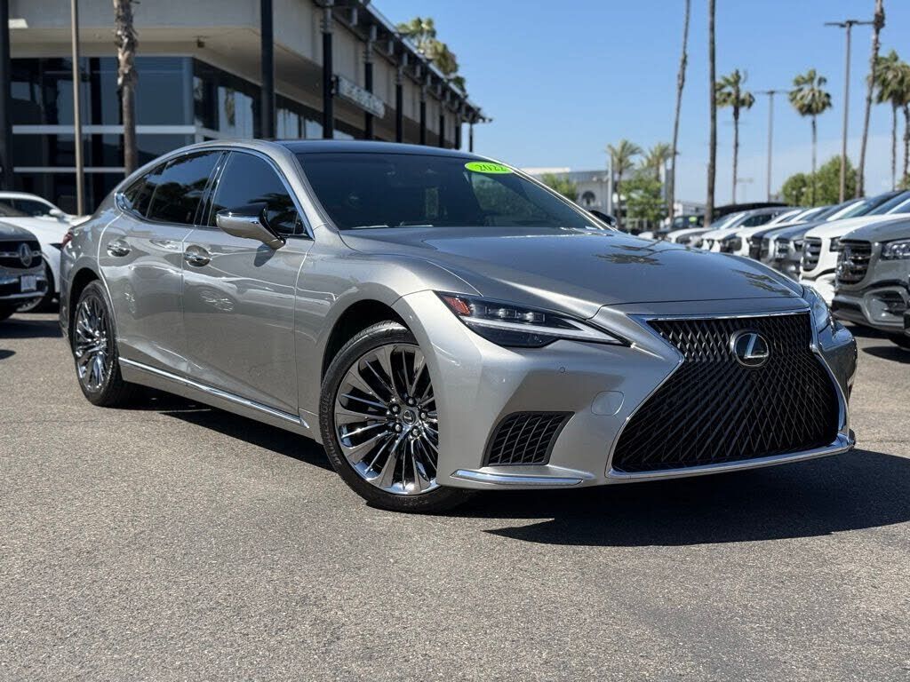 2022 LEXUS LS