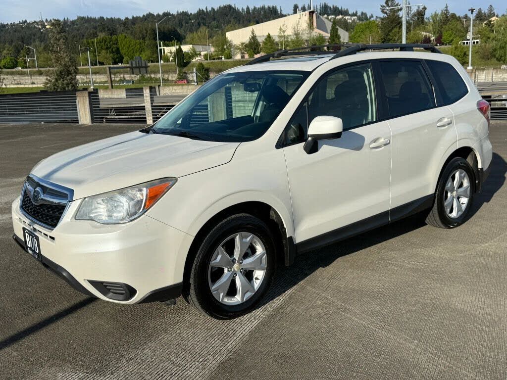 2015 SUBARU Forester