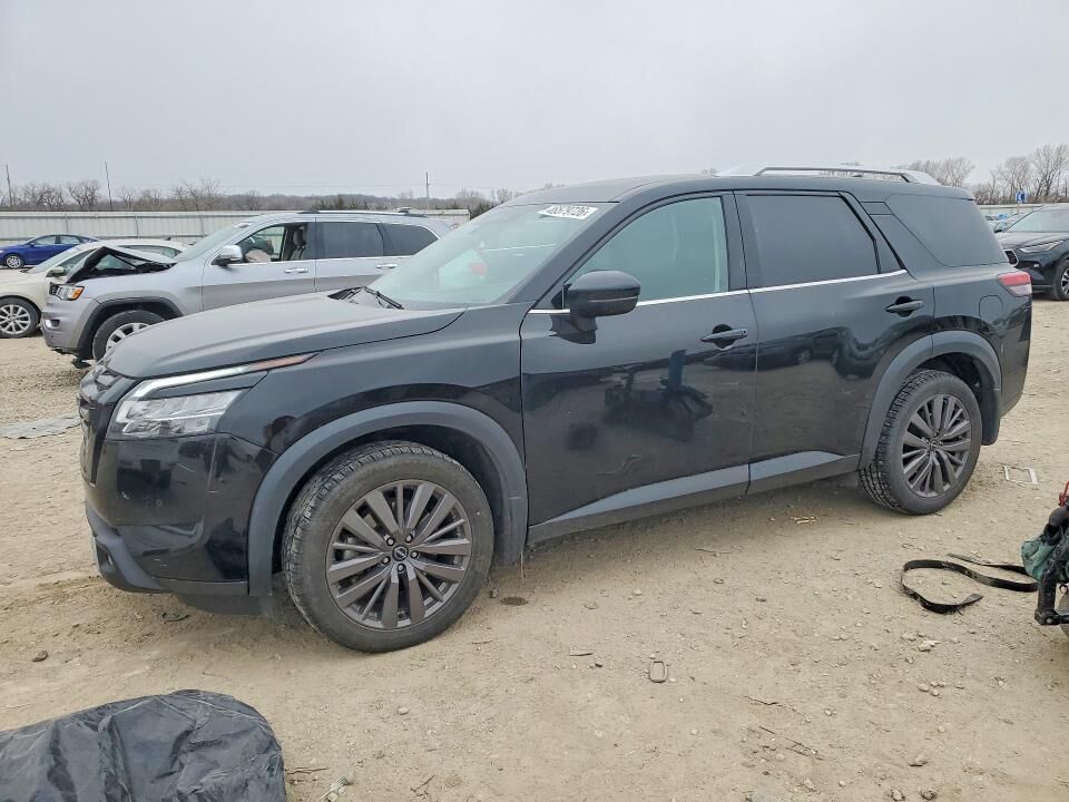 2022 NISSAN Pathfinder
