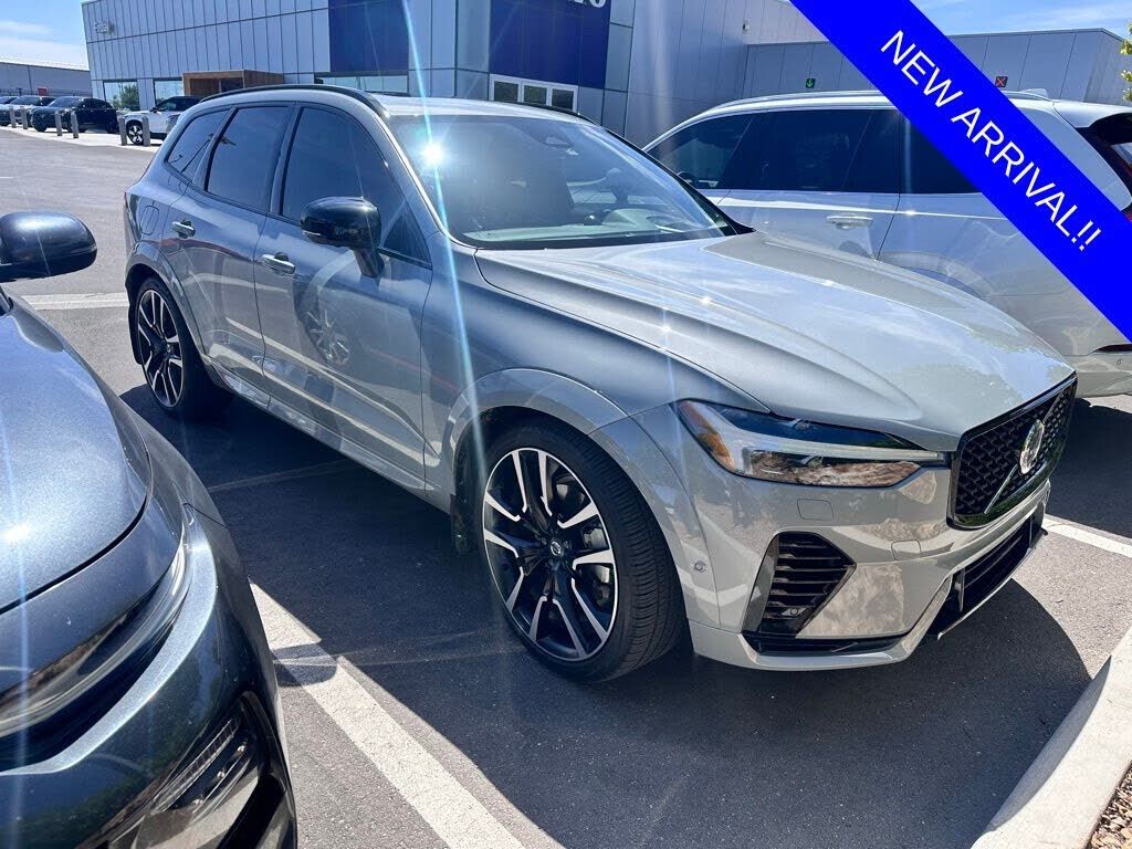 2024 VOLVO XC60