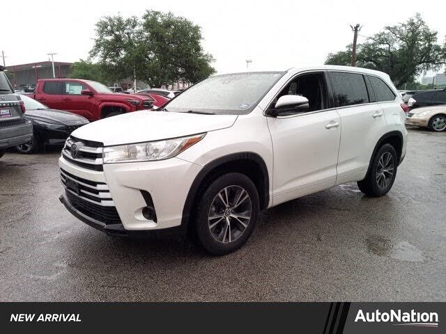 2017 TOYOTA Highlander