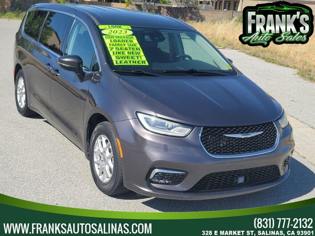 2023 CHRYSLER Pacifica