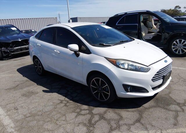 2015 FORD Fiesta