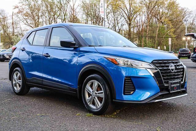 2023 NISSAN Kicks