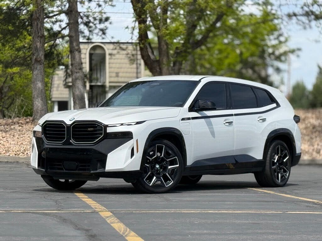 2025 BMW XM