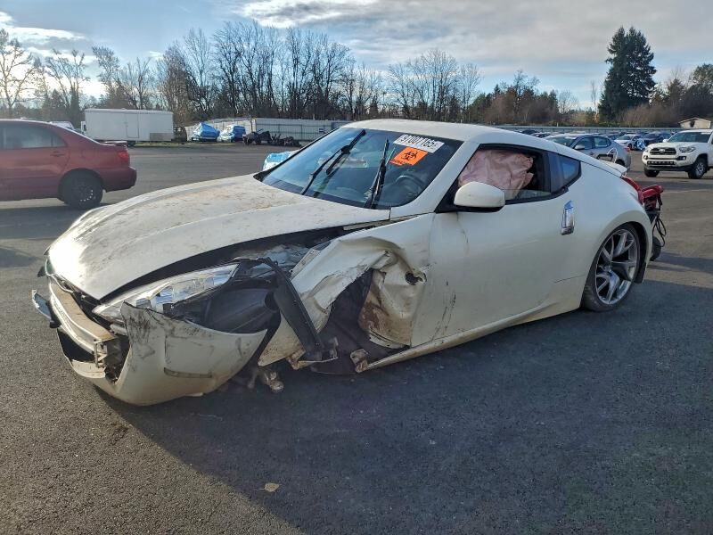 2017 NISSAN 370Z