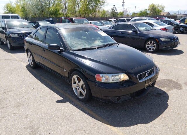 2005 VOLVO S60