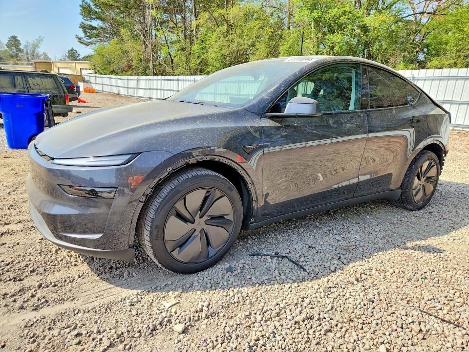 2026 TESLA Model Y