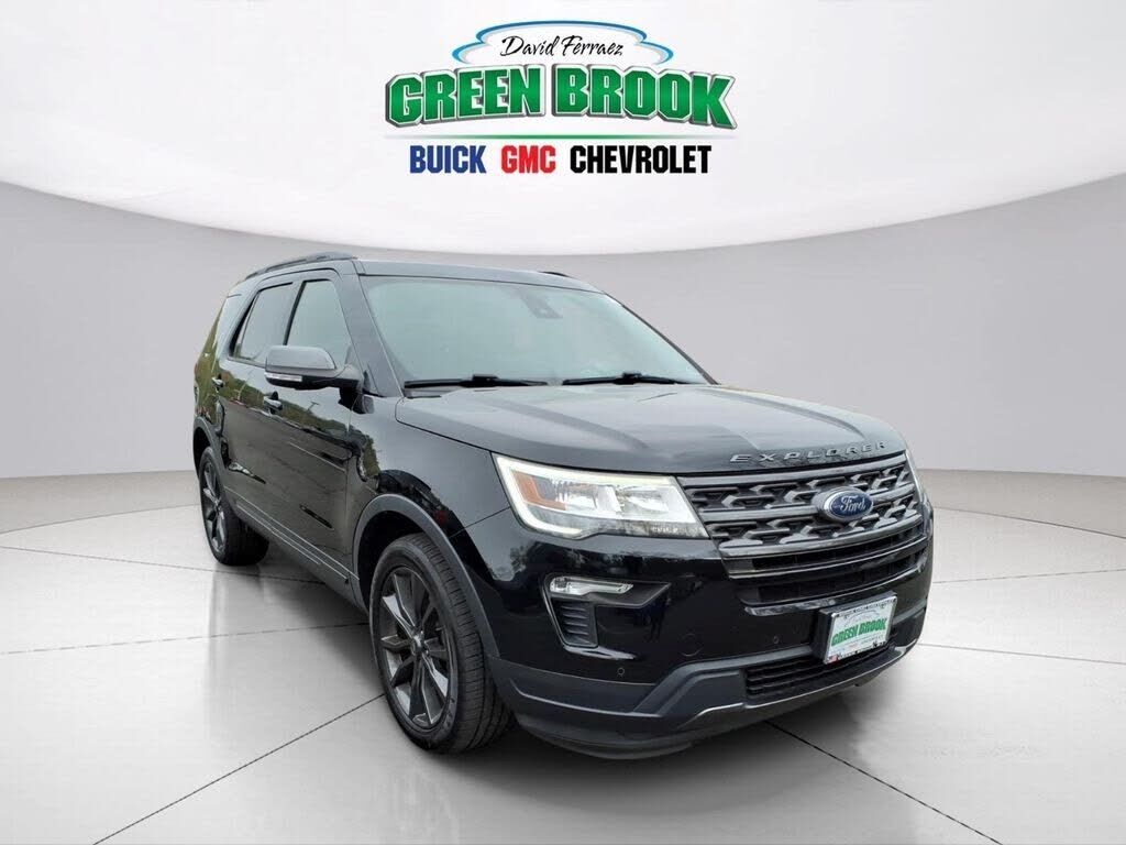 2018 FORD Explorer