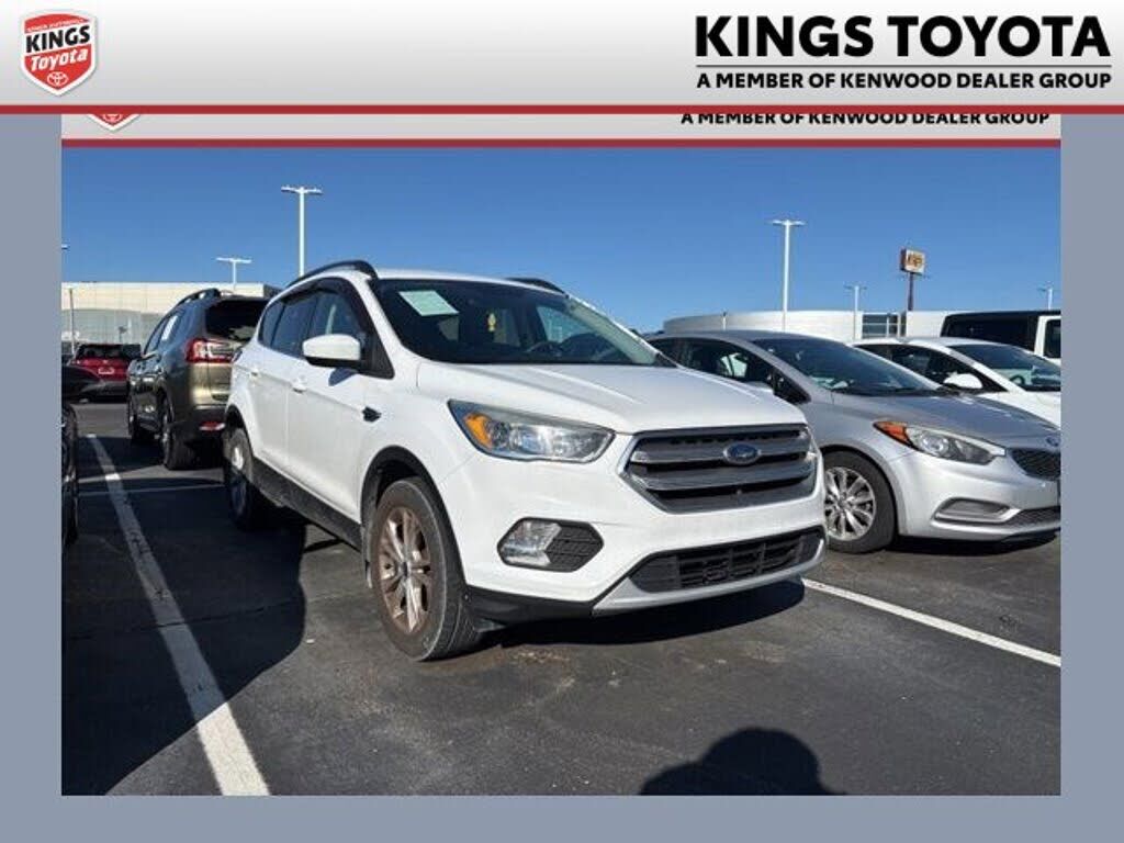2017 FORD Escape