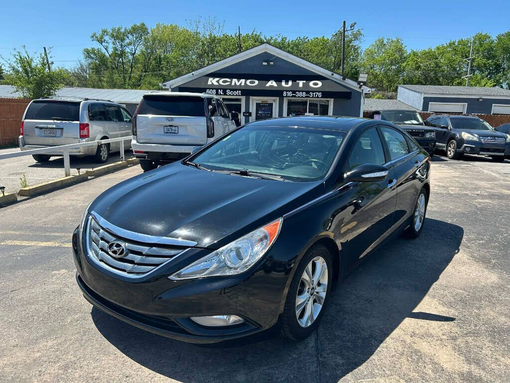 2011 HYUNDAI Sonata