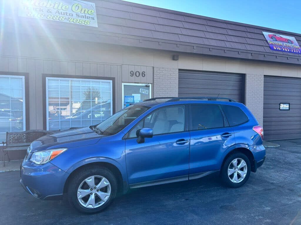 2015 SUBARU Forester