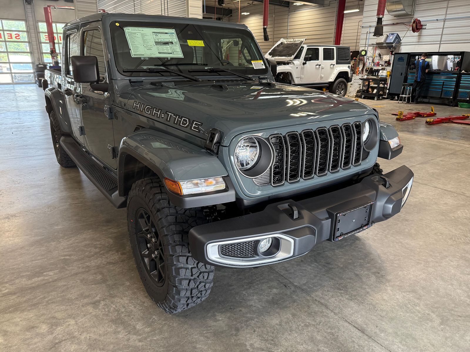 2025 JEEP Gladiator