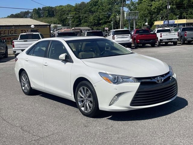 2017 TOYOTA Camry