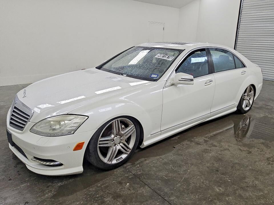 2013 MERCEDES-BENZ S-Class