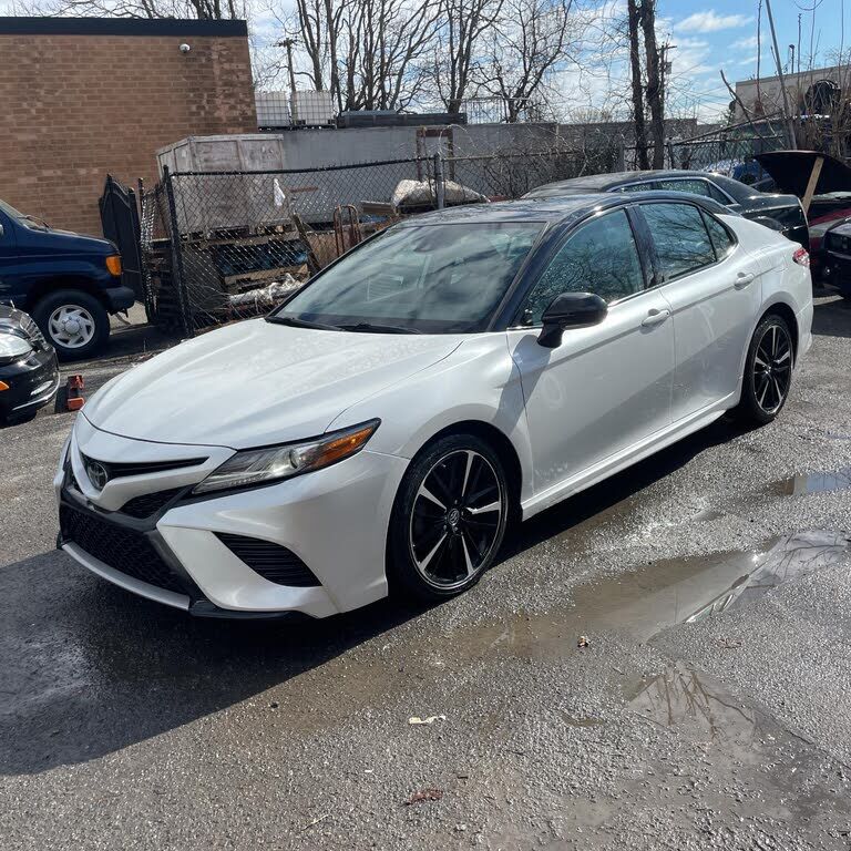 2019 TOYOTA Camry