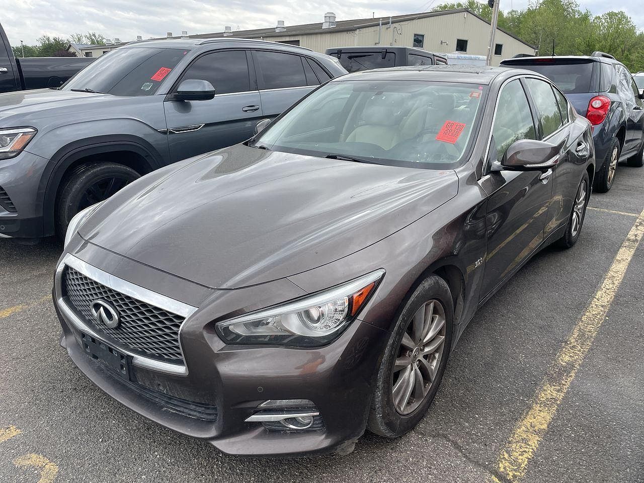 2016 INFINITI Q50