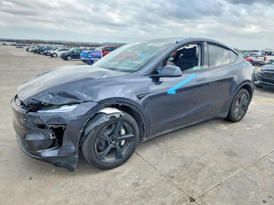 2026 TESLA Model Y