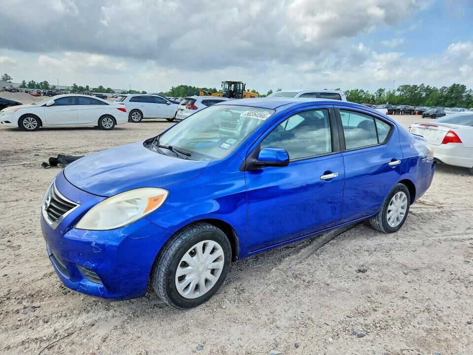 2012 NISSAN Versa