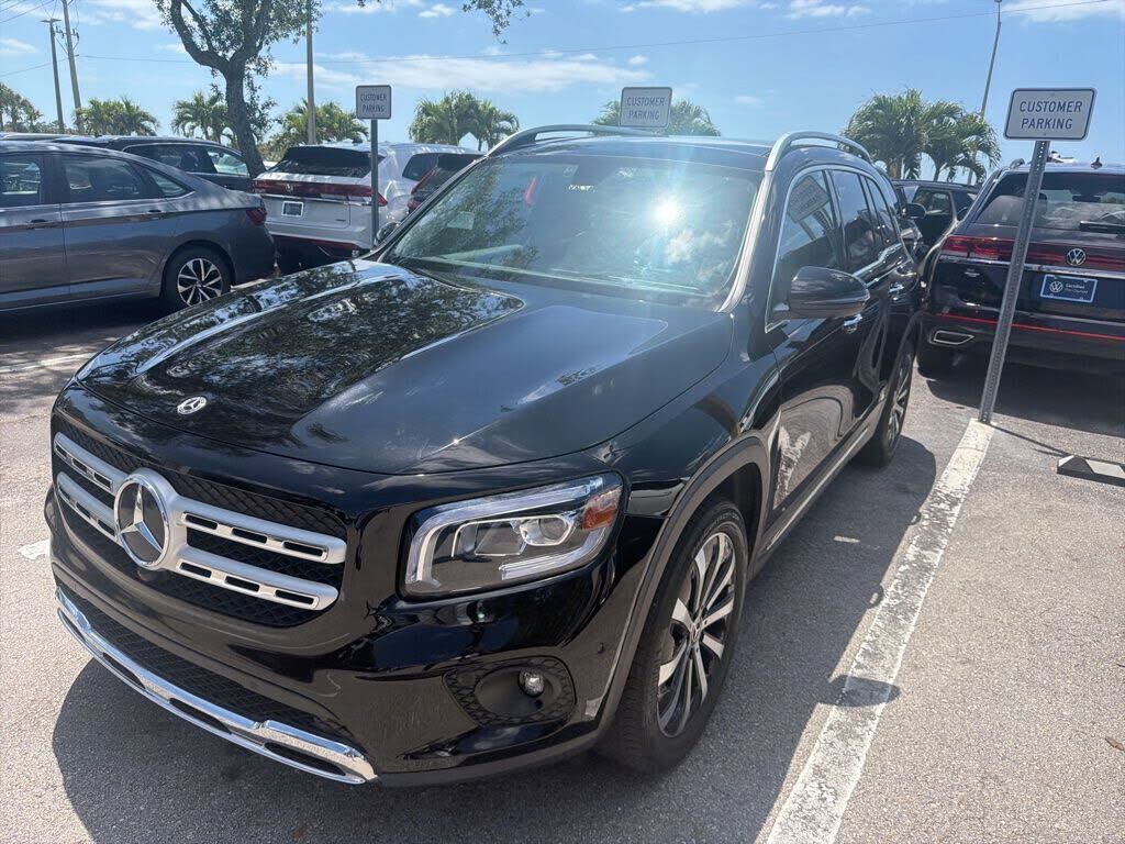 2022 MERCEDES-BENZ GLB-Class