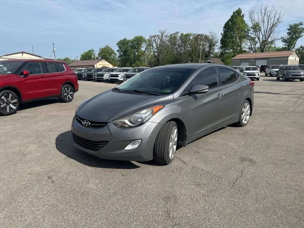 2013 HYUNDAI Elantra