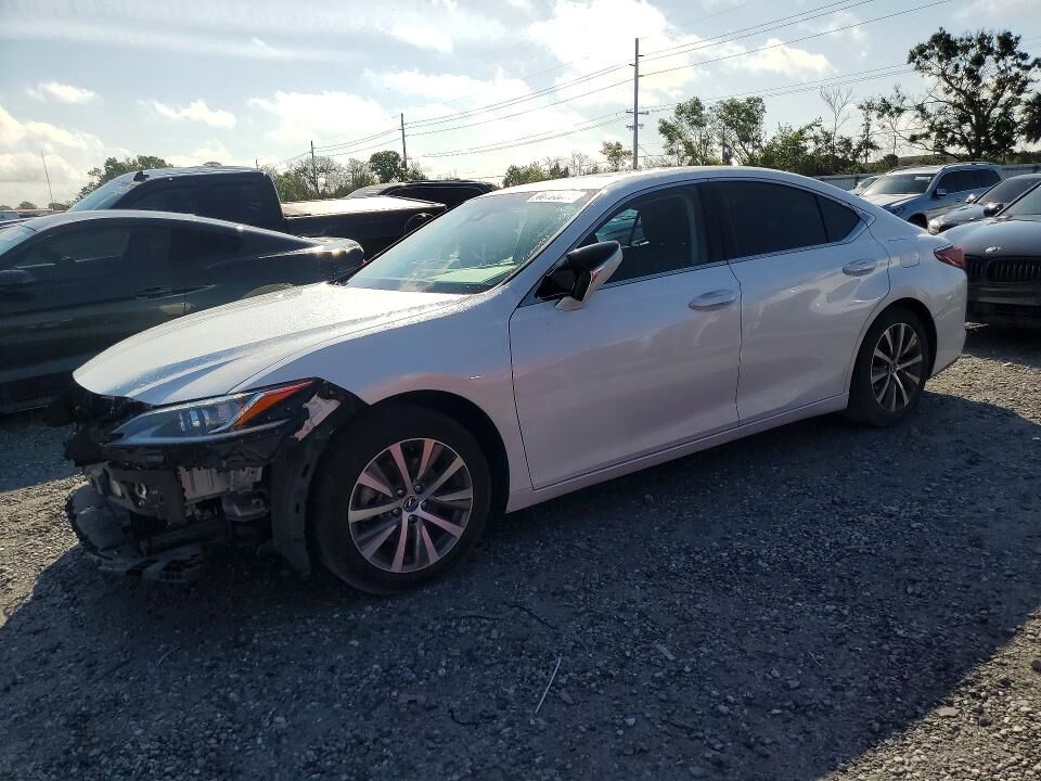 2019 LEXUS ES