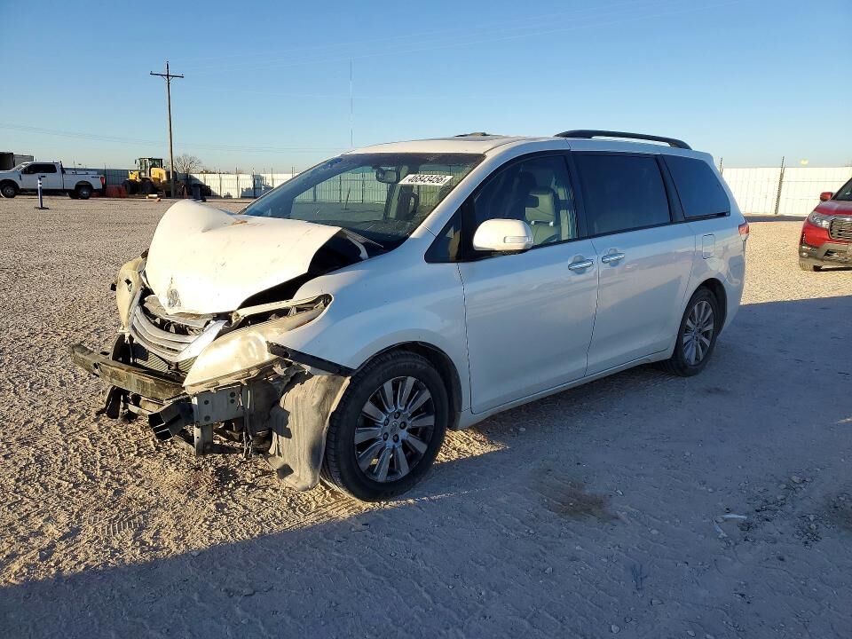 2014 TOYOTA Sienna