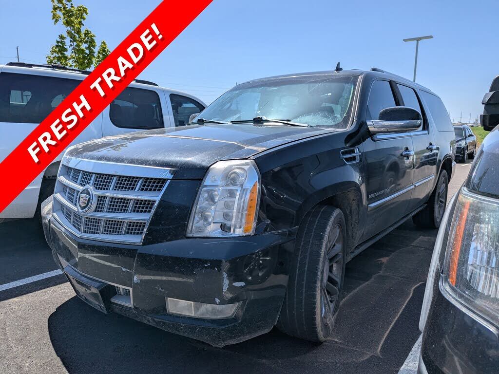 2011 CADILLAC Escalade