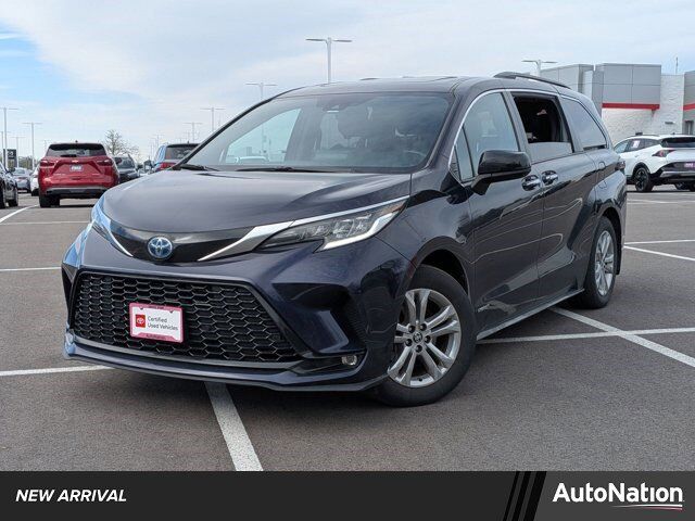 2021 TOYOTA Sienna