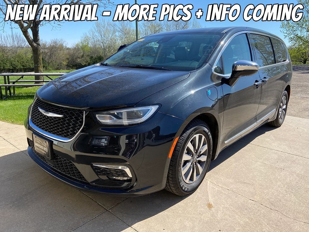 2023 CHRYSLER Pacifica