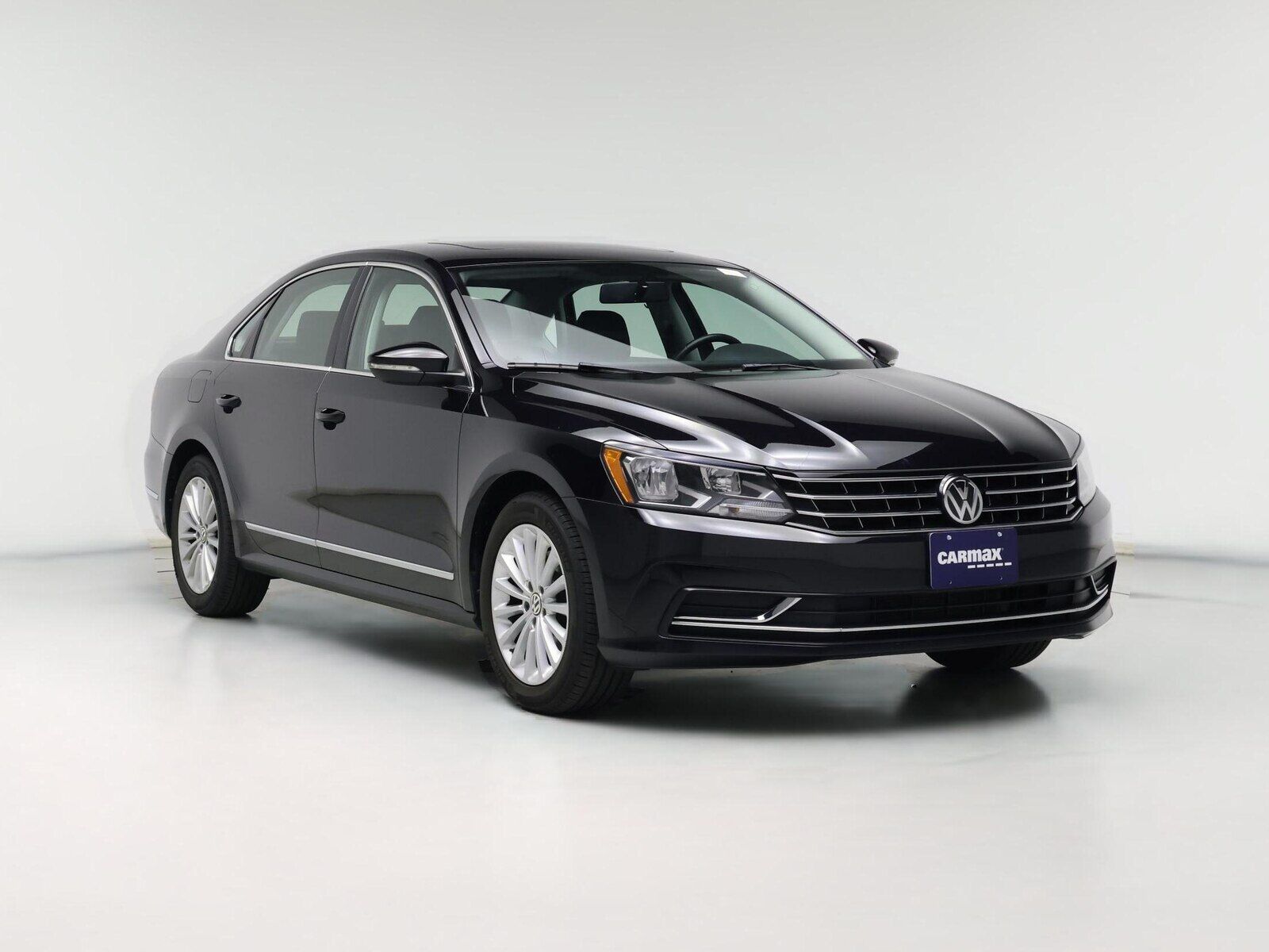 2017 VOLKSWAGEN Passat