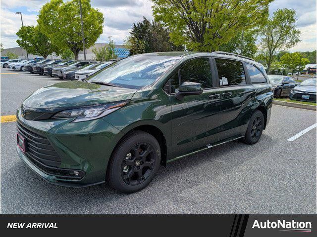 2026 TOYOTA Sienna