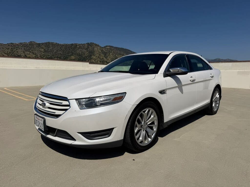 2014 FORD Taurus