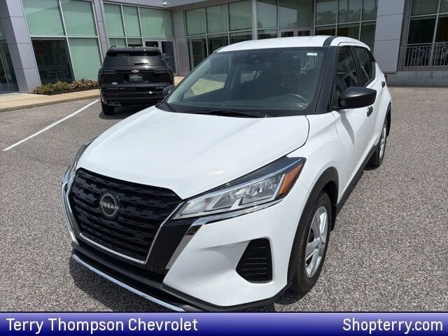 2024 NISSAN Kicks