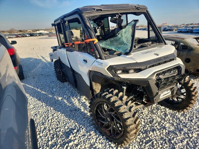 2026 CAN-AM Commander