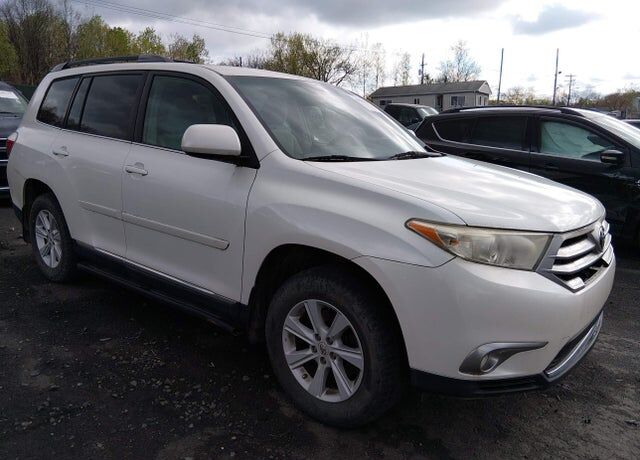 2011 TOYOTA Highlander