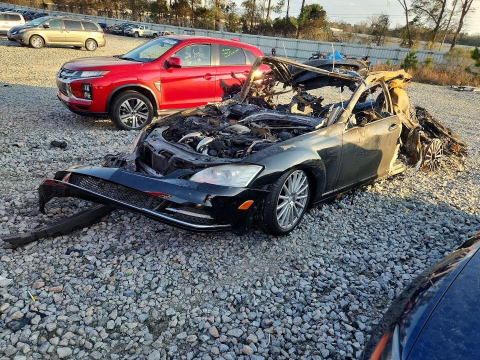 2013 MERCEDES-BENZ S-Class